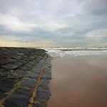 Apartmán Sunny Ground Floor Escape *