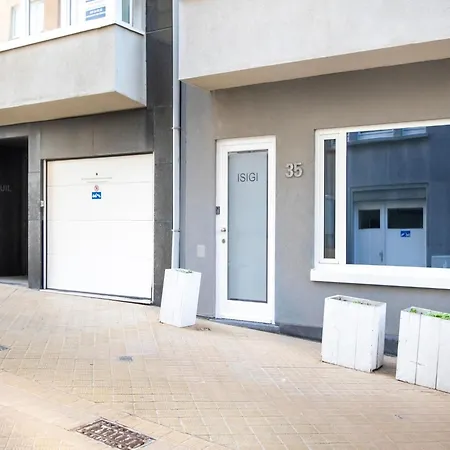 Sunny Ground Floor Escape